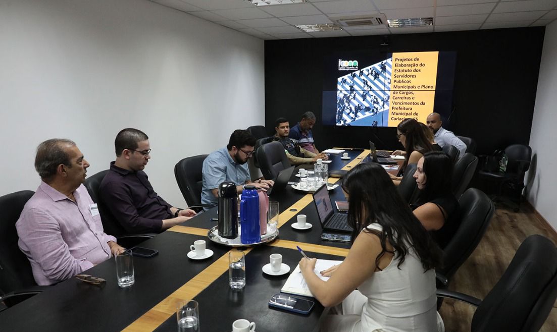 Prefeitura apresenta proposta de revisão do plano de cargos e salários de servidores a representantes de sindicatos