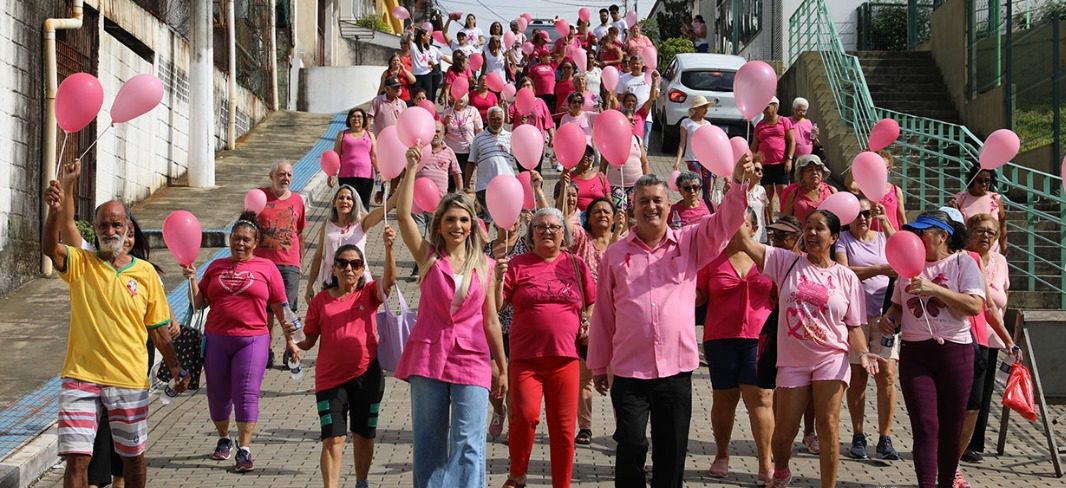 Encerramento da Campanha do Outubro Rosa: Caminhada Celebra com Idosos do CCPI