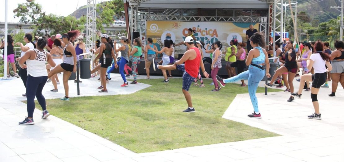 Aulão de ritmos promove saúde e bem-estar na Rua de Lazer da Nova Orla de Cariacica