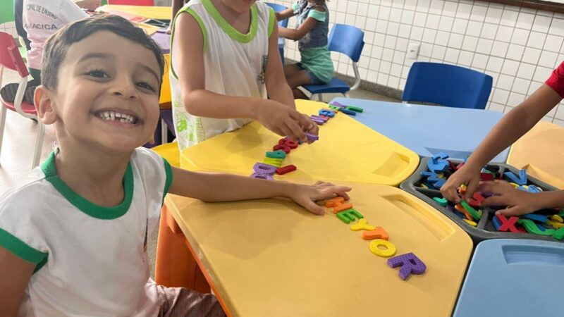Expectativas e alegria marcam o retorno às aulas na rede municipal de Cariacica