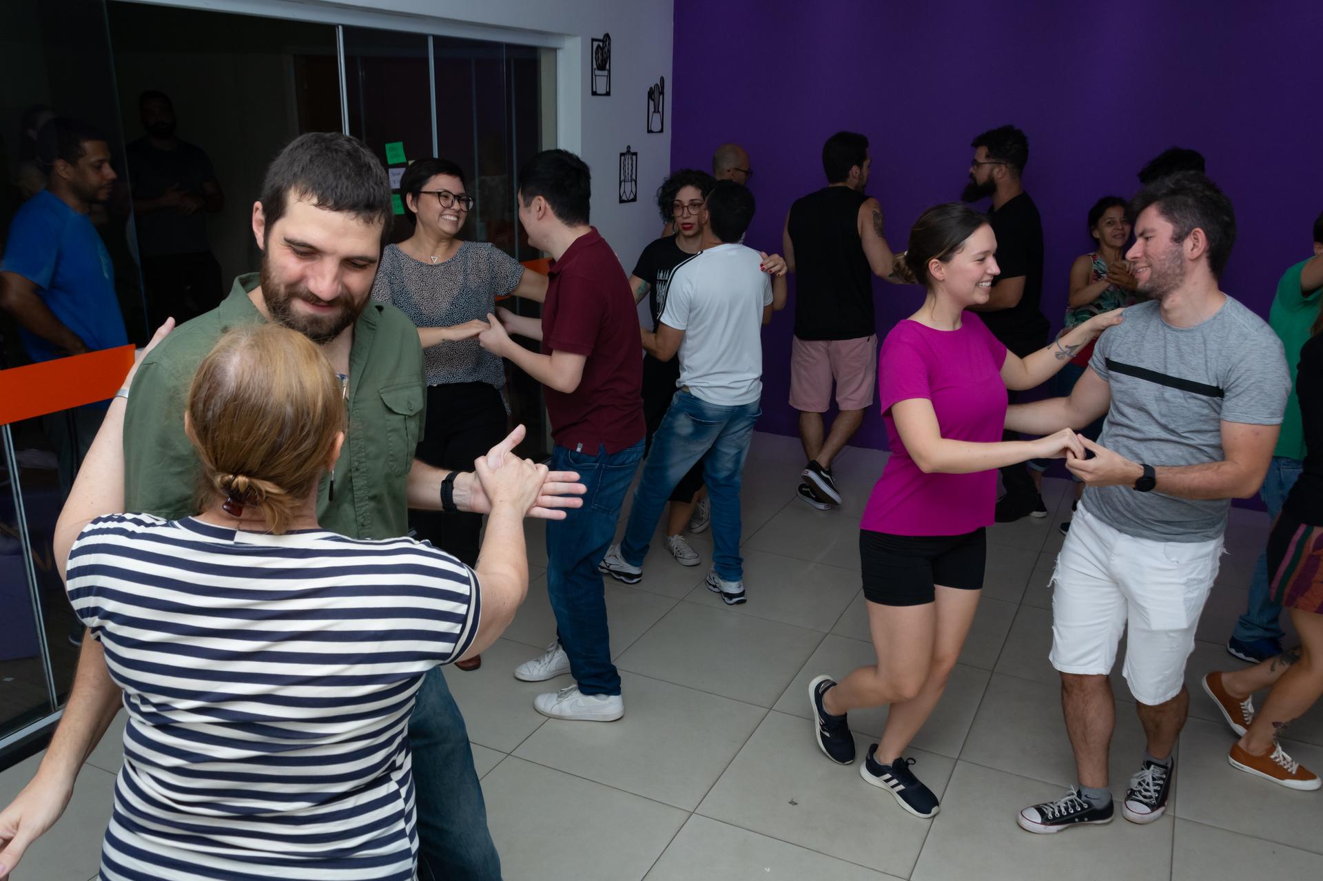 Biblioteca Pública de Cariacica oferece aulão de forró gratuito nesta quarta-feira (21)
