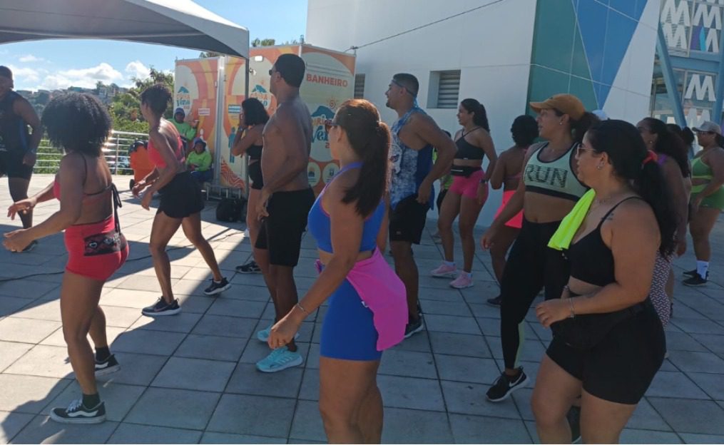 Mês da Mulher termina em alto astral com último aulão de dança na Nova Orla