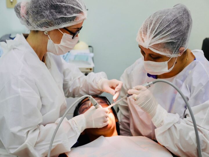 População terá acesso a mais de 16 mil vagas para consultas médicas e odontológicas neste domingo (25)