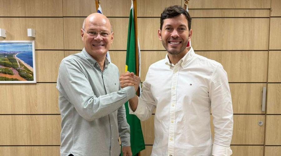 Cael muda de partido após 30 anos no PSB e assume direção do PSDB