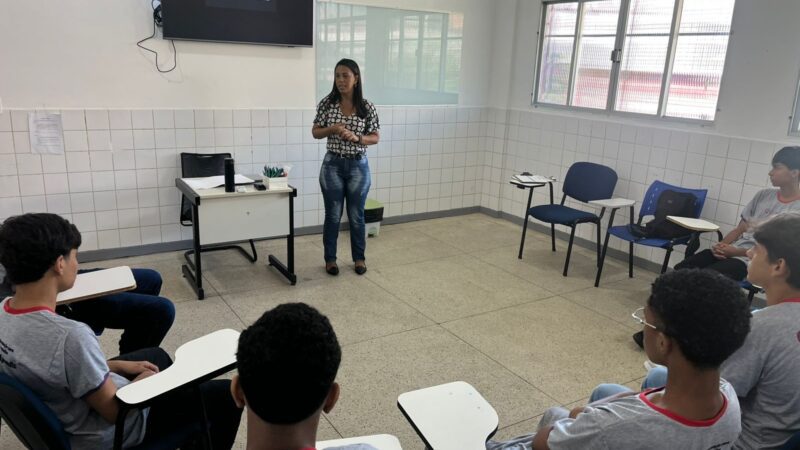 Programa Mobiliza promove oficina sobre carreira profissional para adolescentes