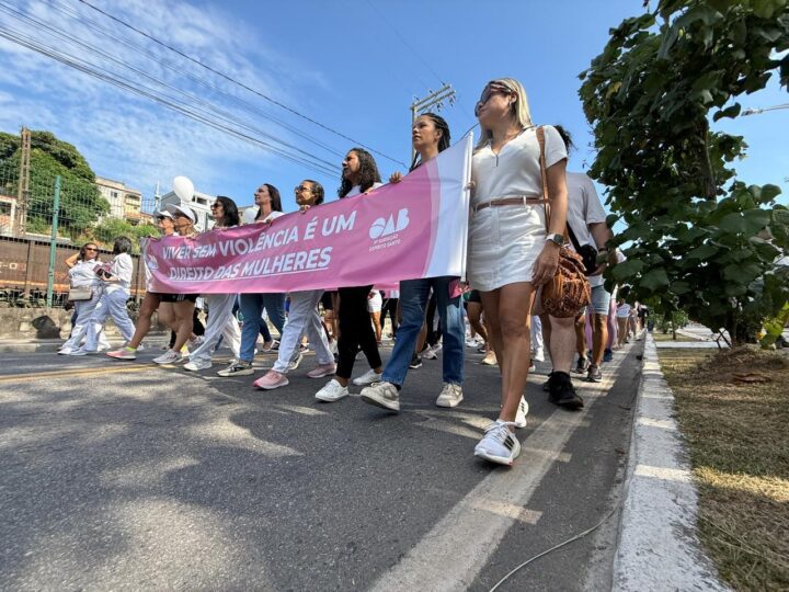 Caminhada contra o feminicídio marca manhã de domingo na Nova Orla