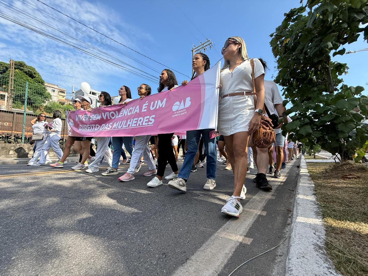 Caminhada contra o feminicídio marca manhã de domingo na Nova Orla