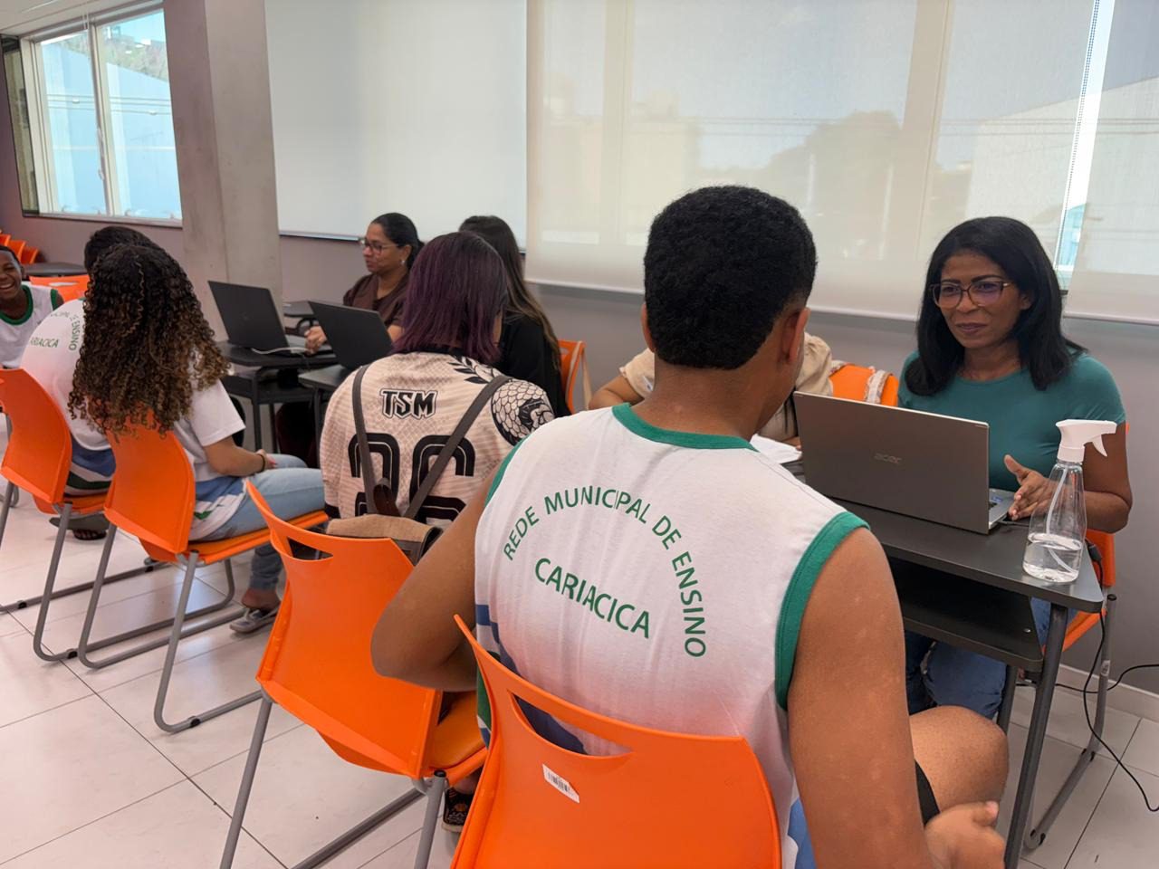 Ação facilita inscrição de jovens no Programa de Aprendizagem Profissional e incentiva o primeiro emprego