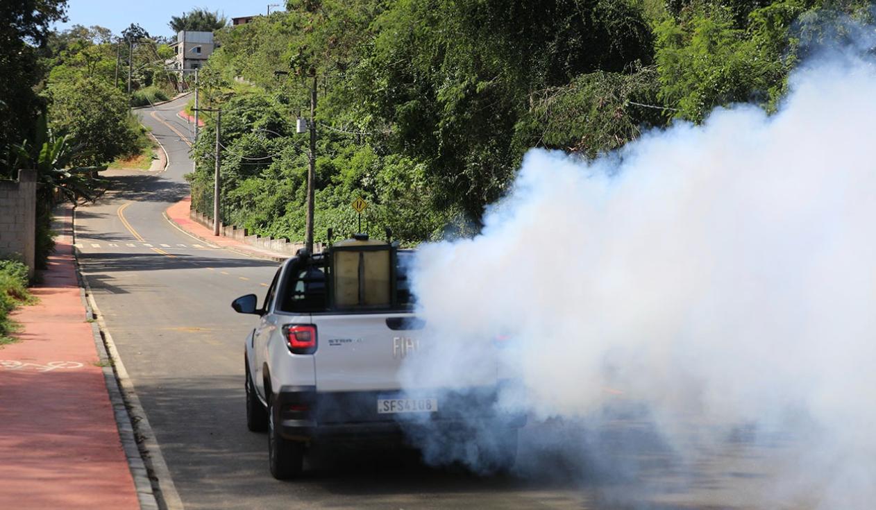 Carro fumacê passa por 31 bairros de Cariacica nesta semana; veja cronograma