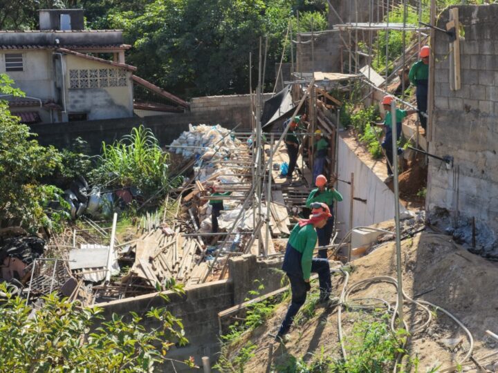 Obra de contenção avança em Porto Novo e reforça segurança e infraestrutura
