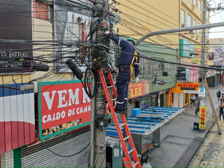 Continuidade do mutirão de limpeza de fios chega à Avenida Expedito Garcia