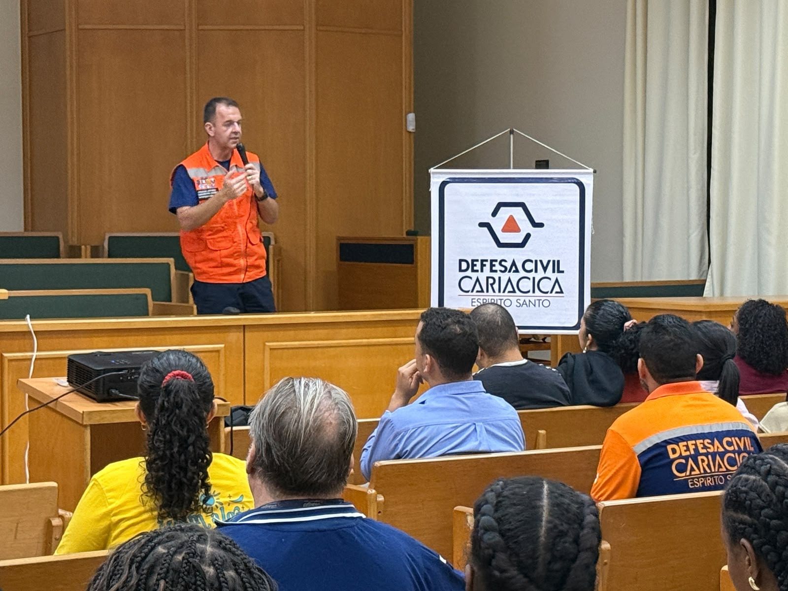 Curso prepara voluntários para reforçar ações da Defesa Civil em Cariacica