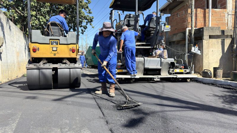 Prefeitura inicia pavimentação de ruas no bairro Nova Esperança