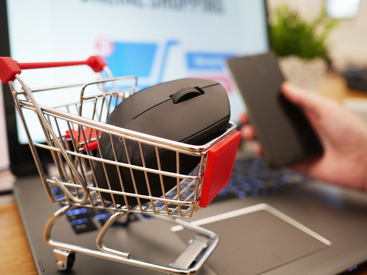 Recebeu produto diferente do anunciado? Procon dá orientações aos consumidores
