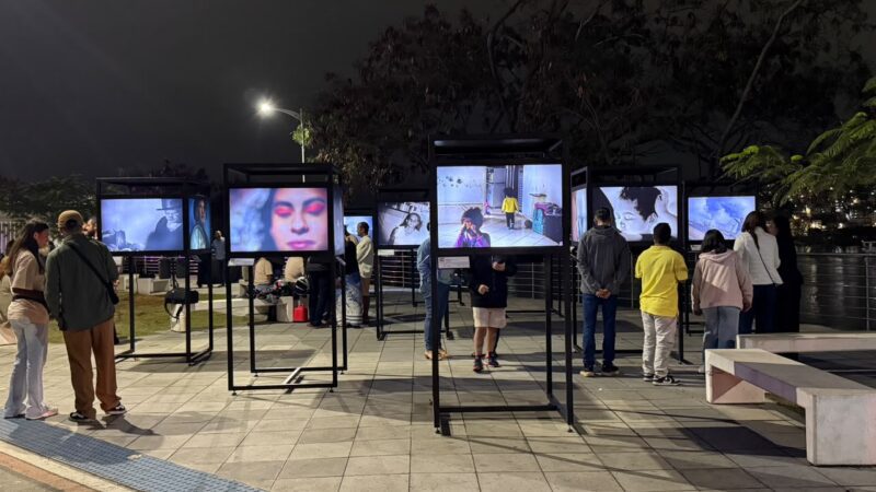 Obras de fotógrafos cegos são destaque em exposição inédita na Orla de Cariacica