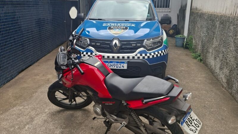 Perseguição termina com moto roubada recuperada e dois suspeitos detidos
