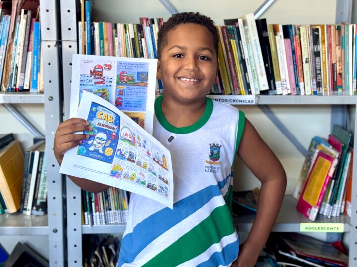 Imaginação e criatividade: aluno de Cariacica cria dezenas de histórias em quadrinhos