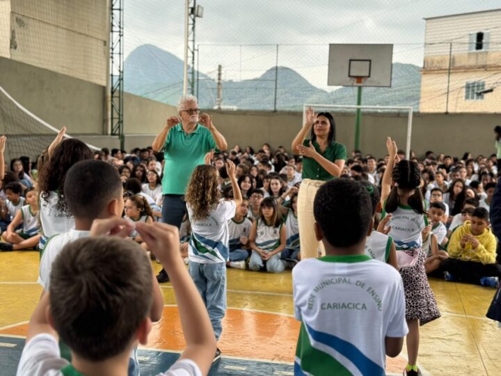 Libras ganha espaço na escola com oficinas voltadas à inclusão e conscientização