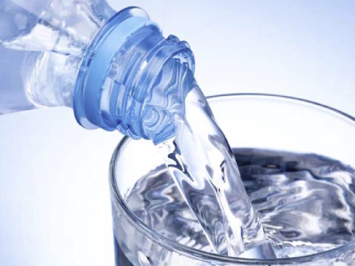 Calor intenso exige atenção: Saúde reforça orientação para beber água e se hidratar