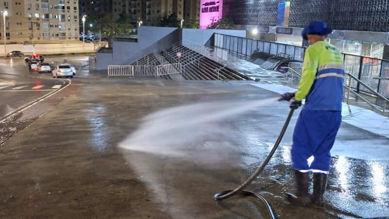 Após show de Luan Santana, Prefeitura reforça limpeza na Avenida América e no Kleber Andrade