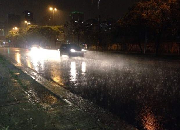 Instituto emite alerta de chuva forte para 59 municípios do ES