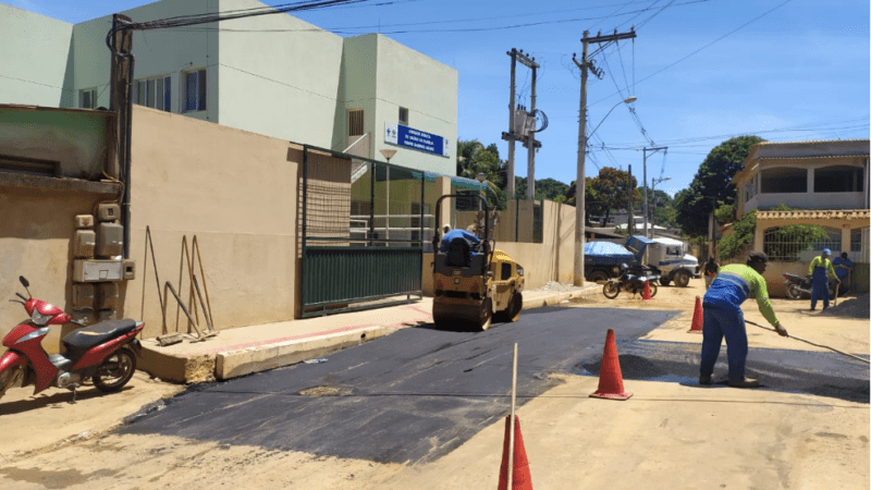 Ruas em Campo Grande e Flexal 2 recebem manutenção asfáltica