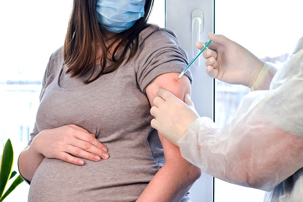 Imunização: Grávidas que tomaram a primeira dose da vacina Astrazeneca poderão se vacinar com a Pfizer