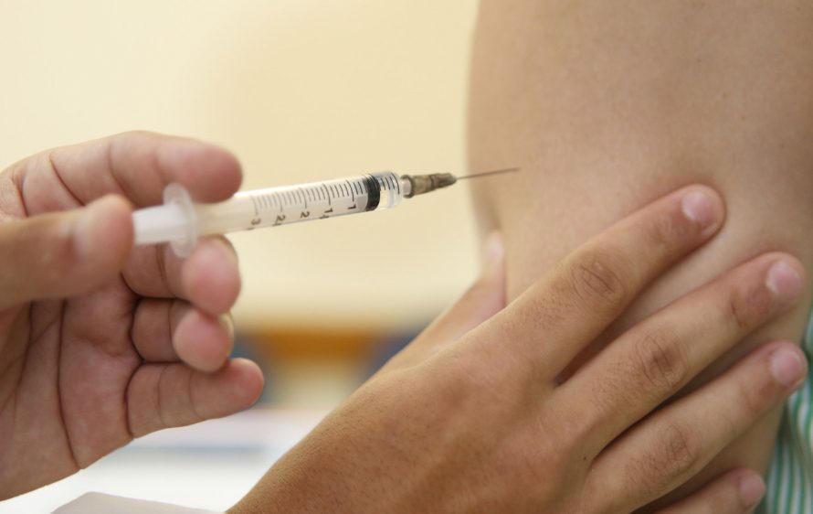 Mutirão para aplicar 14.700 doses de vacina contra gripe