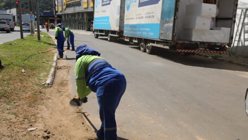 Mais um bairro de Cariacica recebe mutirão para limpeza