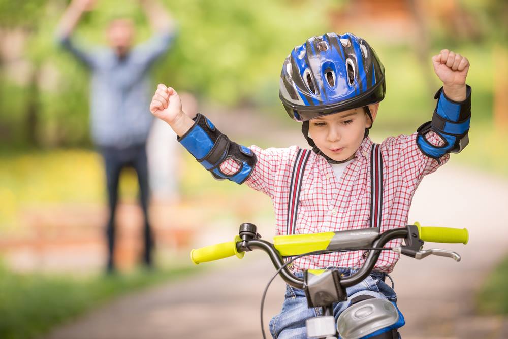 Pedal Kids e brincadeiras na Estação Cidadania-Esporte no Dia das Crianças