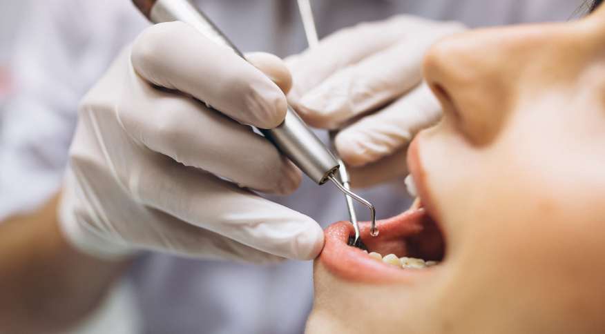 Consultório odontológico é levado para dentro das escolas pela Secretaria de Saúde