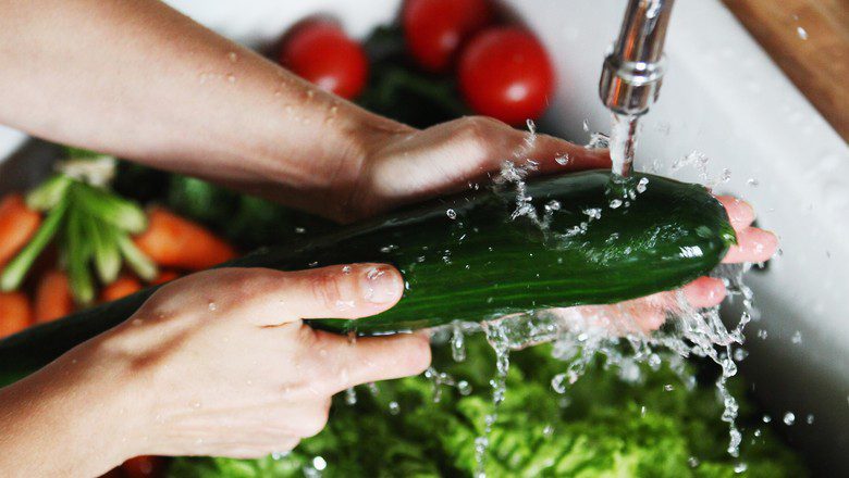 Pesquisa aponta que erros de higiene na cozinha colocam saúde em risco