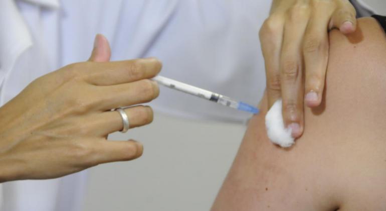 População pode se vacinar contra a gripe em postos de saúde do município