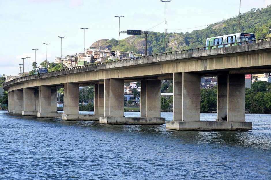 Para evitar roubos de fios na segunda ponte Semserv instala cabeamento aéreo