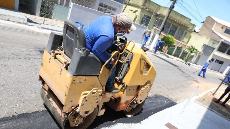 Mutirão de serviços no bairro Vila Petrônio inclui até drenagem e pavimentação