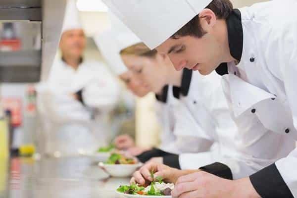 Prefeitura abre inscrições para cursos gratuitos de gastronomia em Cariacica