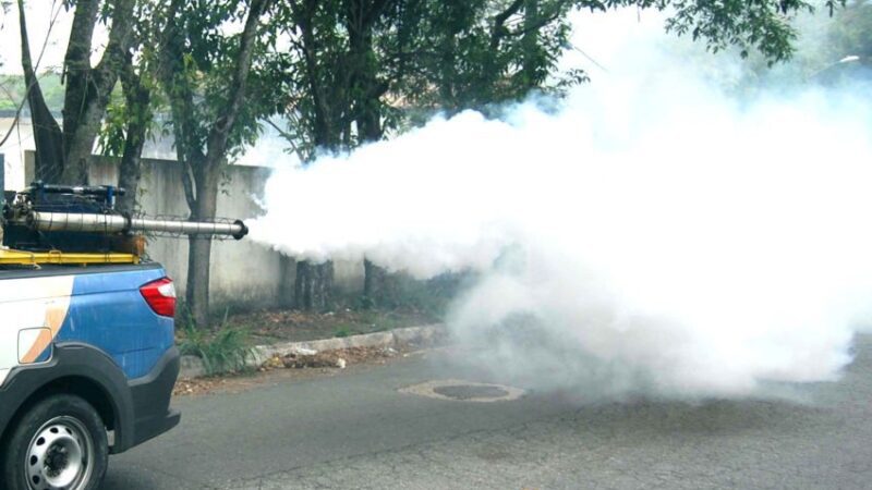 Serviço de combate à dengue em 30 bairros nesta semana, confira o itinerário do fumacê