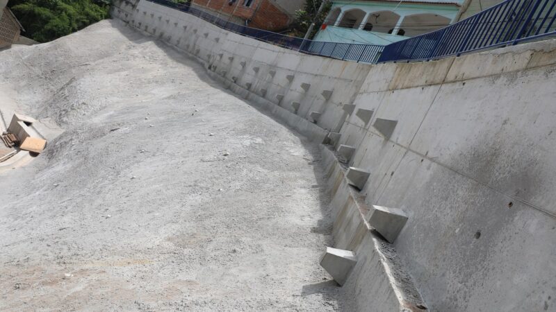 Construção do muro de contenção de Itaquari é finalizado