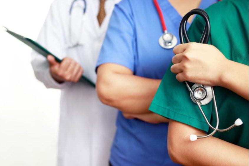 Inscrições para processo de contratação temporária de enfermeiros podem ser feitas até 10 de abril