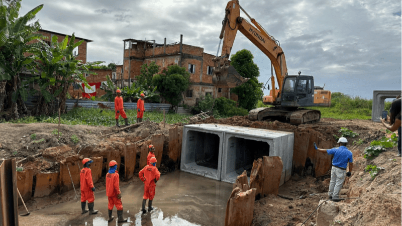 Euclério Sampaio e Casagrande visitam obras de macrodrenagem em Jardim de Alah