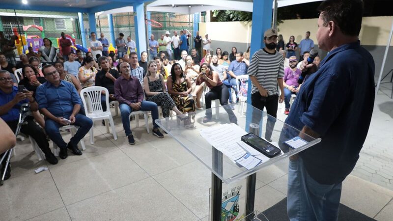 Prefeito realiza a entrega das obras no CMEI Rosalina Marques de Souza em Flexal II