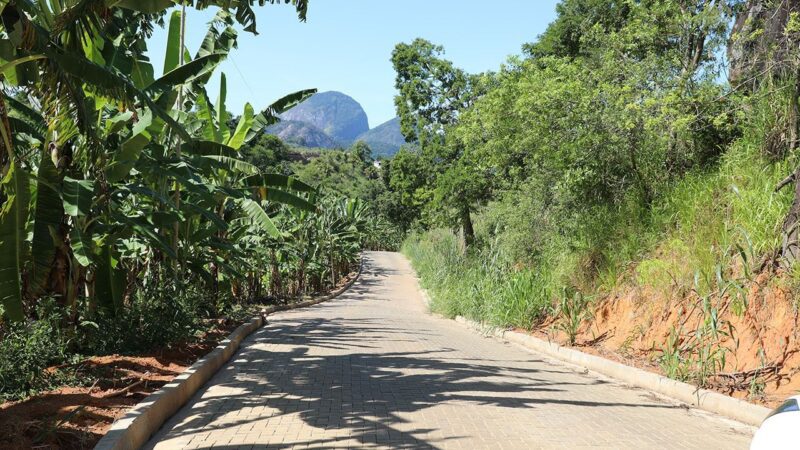 Estrada na região de Duas Bocas em Cariacica é inaugurada