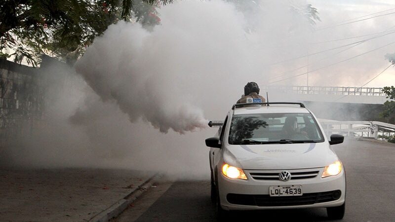 Carro fumacê vai circular por 23 bairros nesta semana