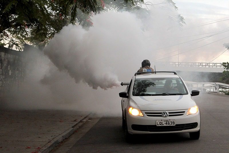 Carro fumacê vai circular por 23 bairros nesta semana