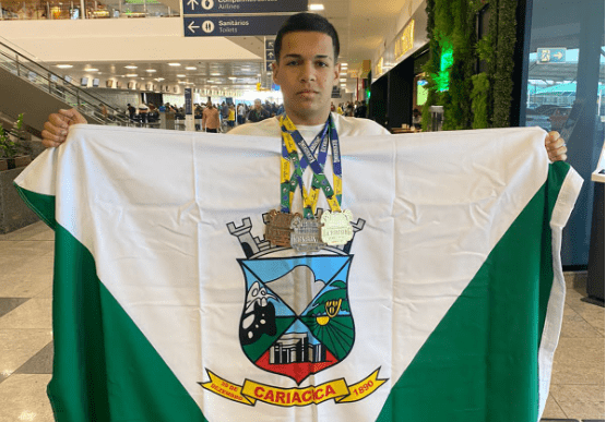 Atleta de Cariacica ganha medalhas de ouro, prata e bronze no Campeonato Brasileiro de Kickboxing no Paraná