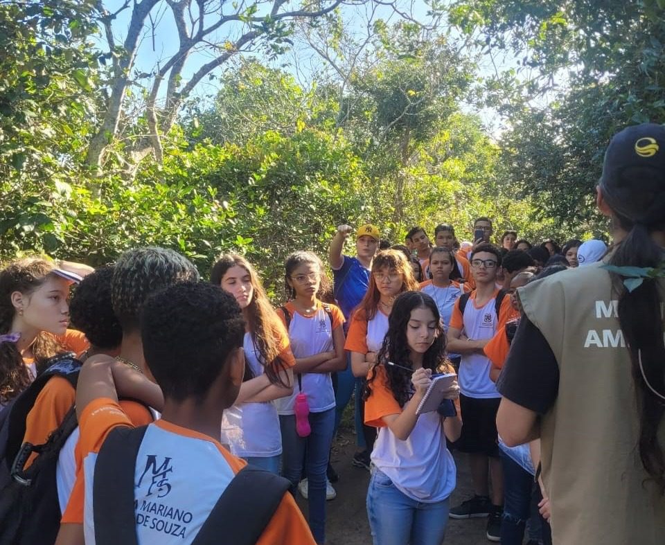 Escola de Cariacica leva alunos em visita pedagógica ao Parque Estadual Paulo Cesar Vinha