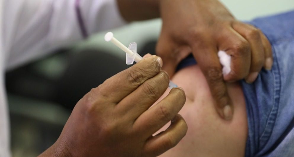 Final de semana terá vacinação contra Covid, gripe e HPV no Shopping Moxuara sem agendamento