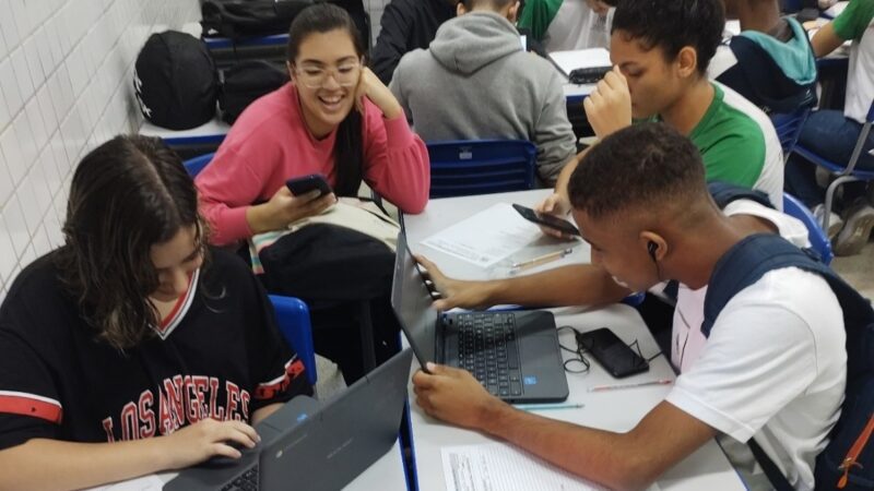 Educação Inovadora: Escola do futuro em Cariacica incorpora inteligência artificial no ensino de Língua Portuguesa
