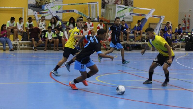 Primeira Rodada dos Jogos Estudantis de Cariacica é Marcada por Chuva de Gols no Futsal