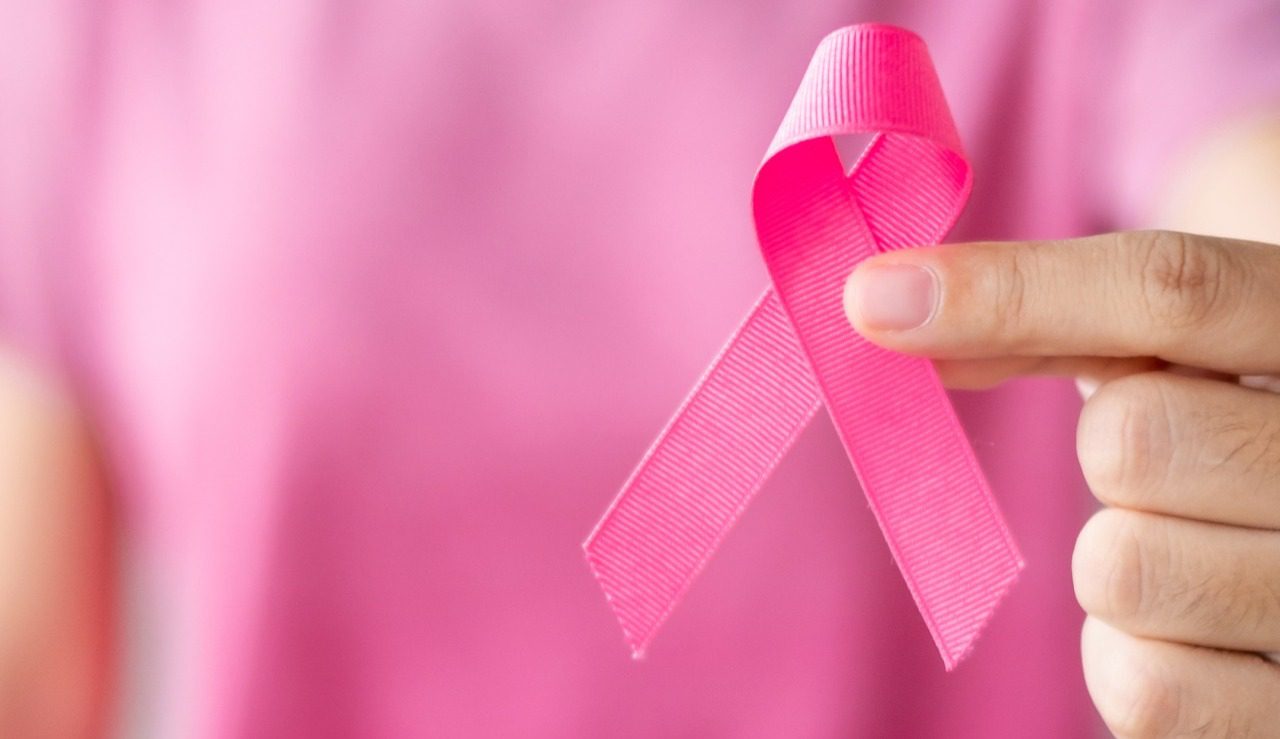 Cariacica se engaja no Outubro Rosa com mamografias, caminhada e busca ativa
